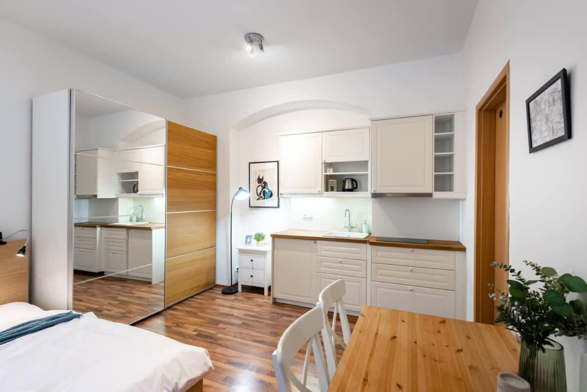 Appartamento Beautiful Cozy Gem Near Old Town Praga